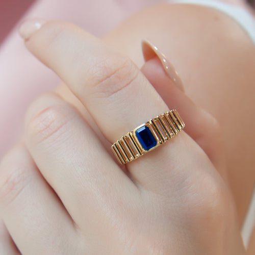 14K Gold Sapphire Ring with Rectangular Blue Gemstone and Unique Band Design