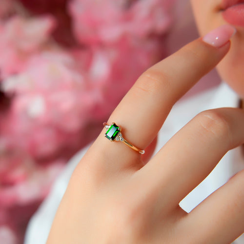 14K Gold Emerald Cut Emerald Ring