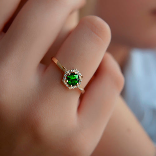 14K Solid Gold Emerald Solitaire Ring