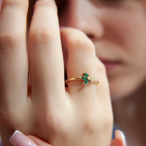 Diamond Emerald Flower Ring, 14K Gold Everyday Ring