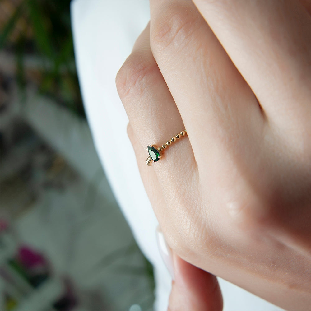 14K Gold Emerald Teardrop Ring / Gift for Daughter