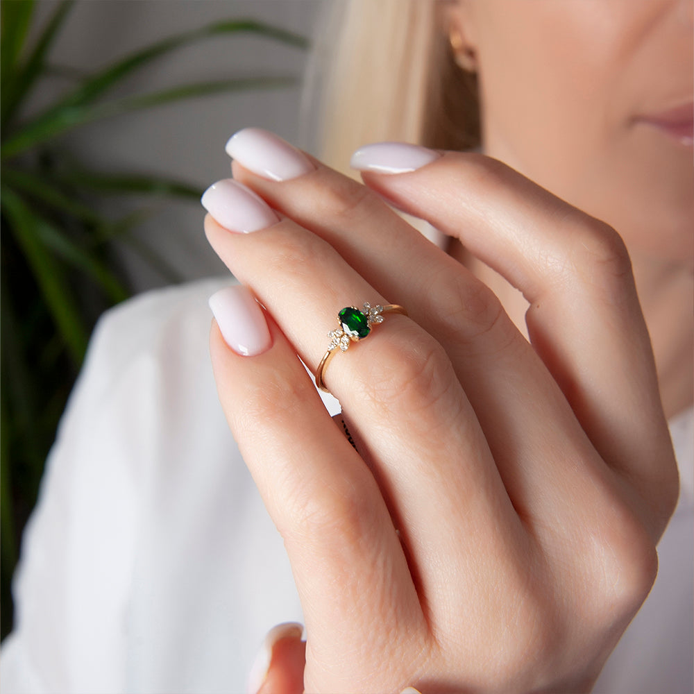 14K Gold Floral Emerald Ring