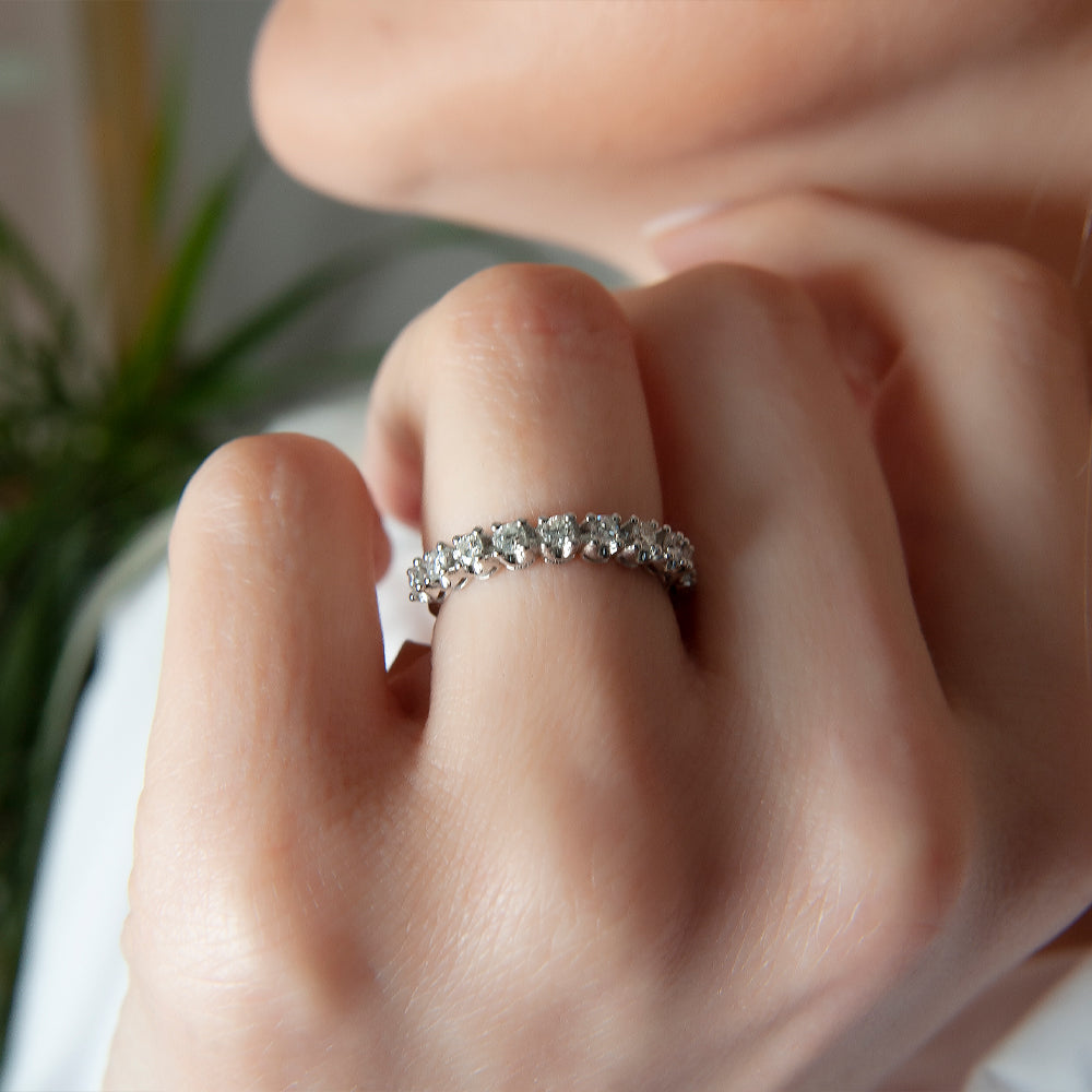 14K Gold Scalloped Diamond Band