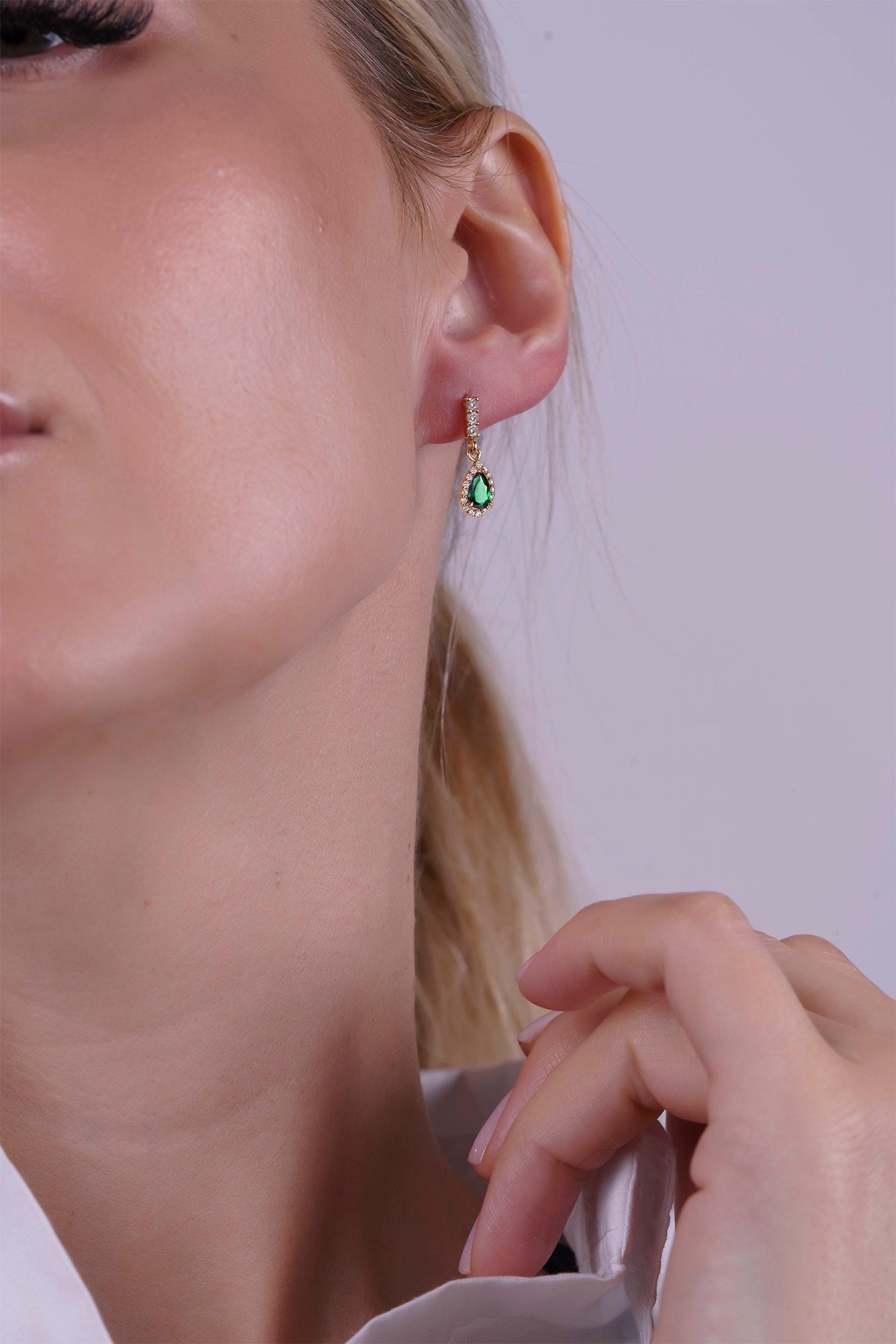 14K Gold Emerald Earrings