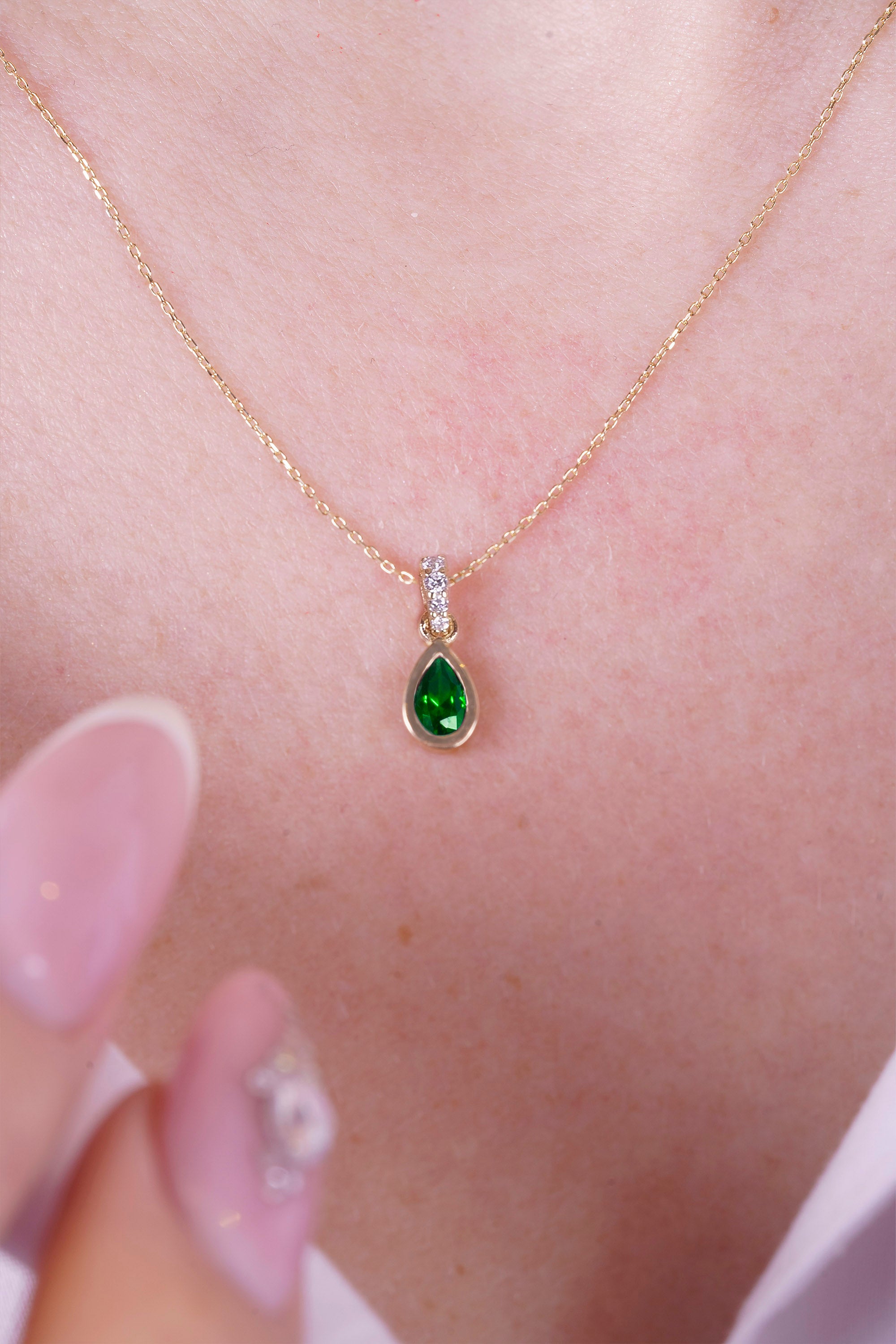 14K Gold Natural Emerald Pendant