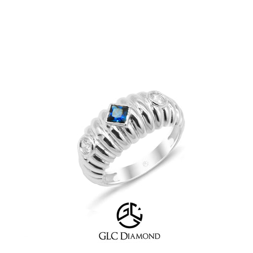 Elegant 14K Gold Ring with Blue Sapphire and Diamond Accents