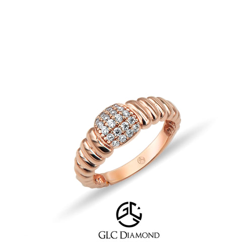 14K Gold Ribbed Band Diamond Ring