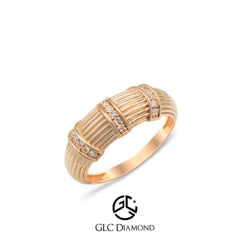 14K Gold Ribbed Diamond Ring