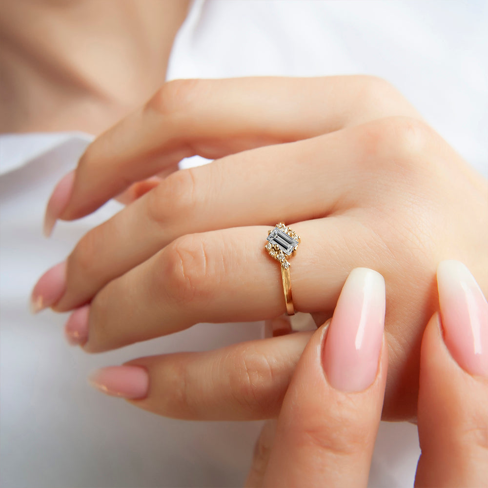 14K Gold Art Deco White Sapphire Ring