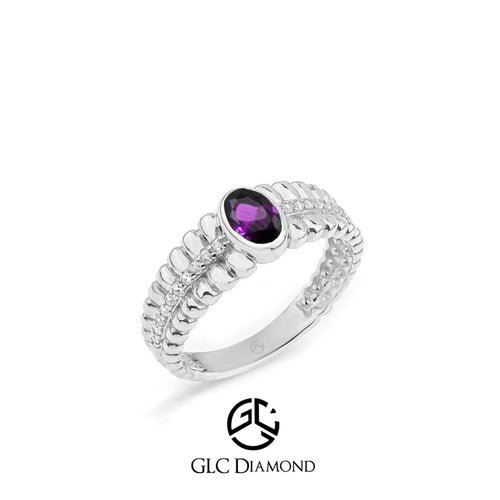 14K Gold Ring with Oval Purple Amethyst