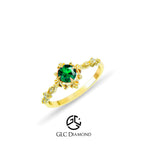 14K Gold Emerald Flower Ring with Detailed Band