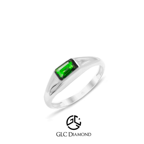 Elegant 14K Gold Emerald Ring with Rectangular Green Gemstone