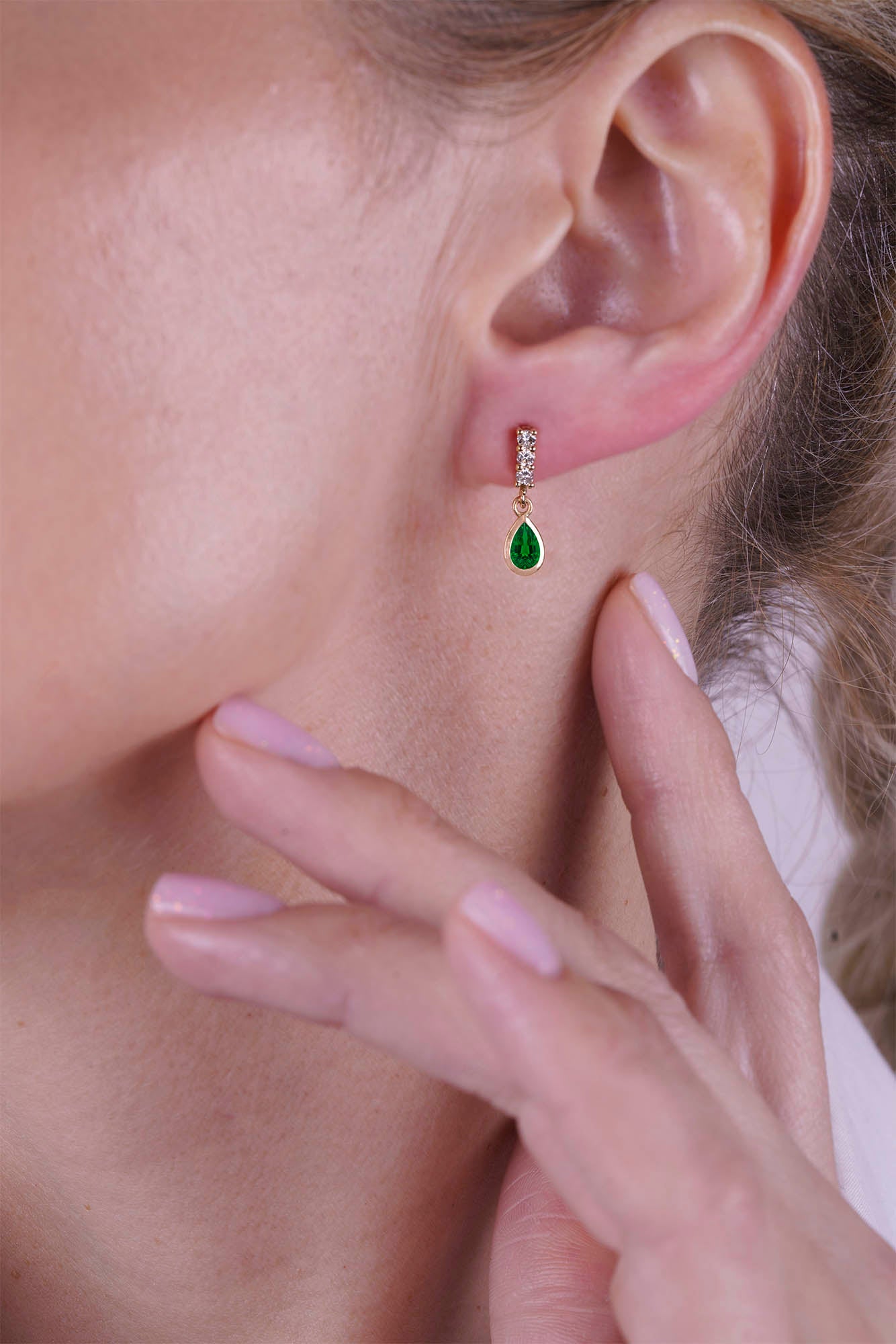 14K Gold Emerald Teardrop Earrings