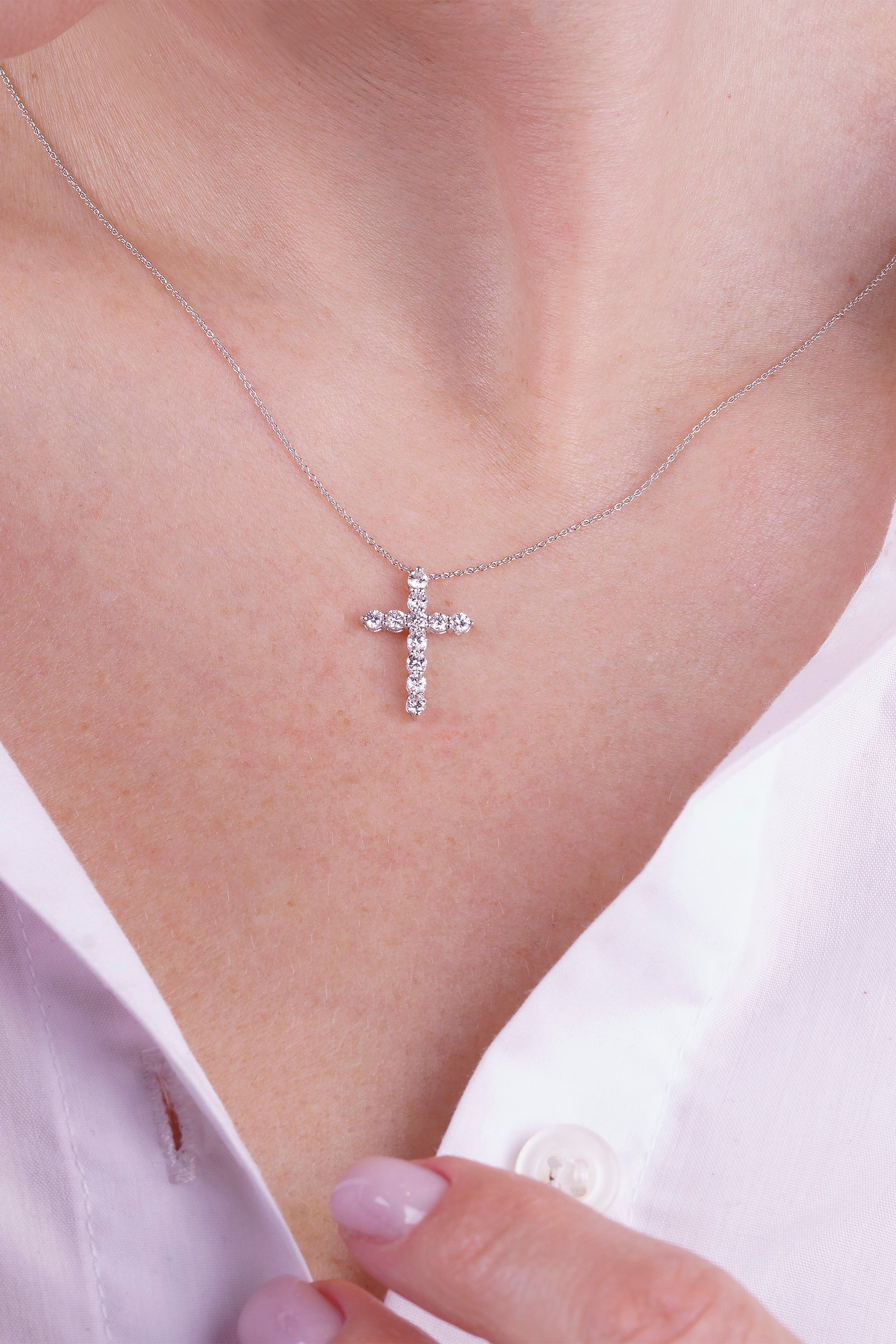 Round Diamond Cross Necklace / 14K Gold Christian Pendant