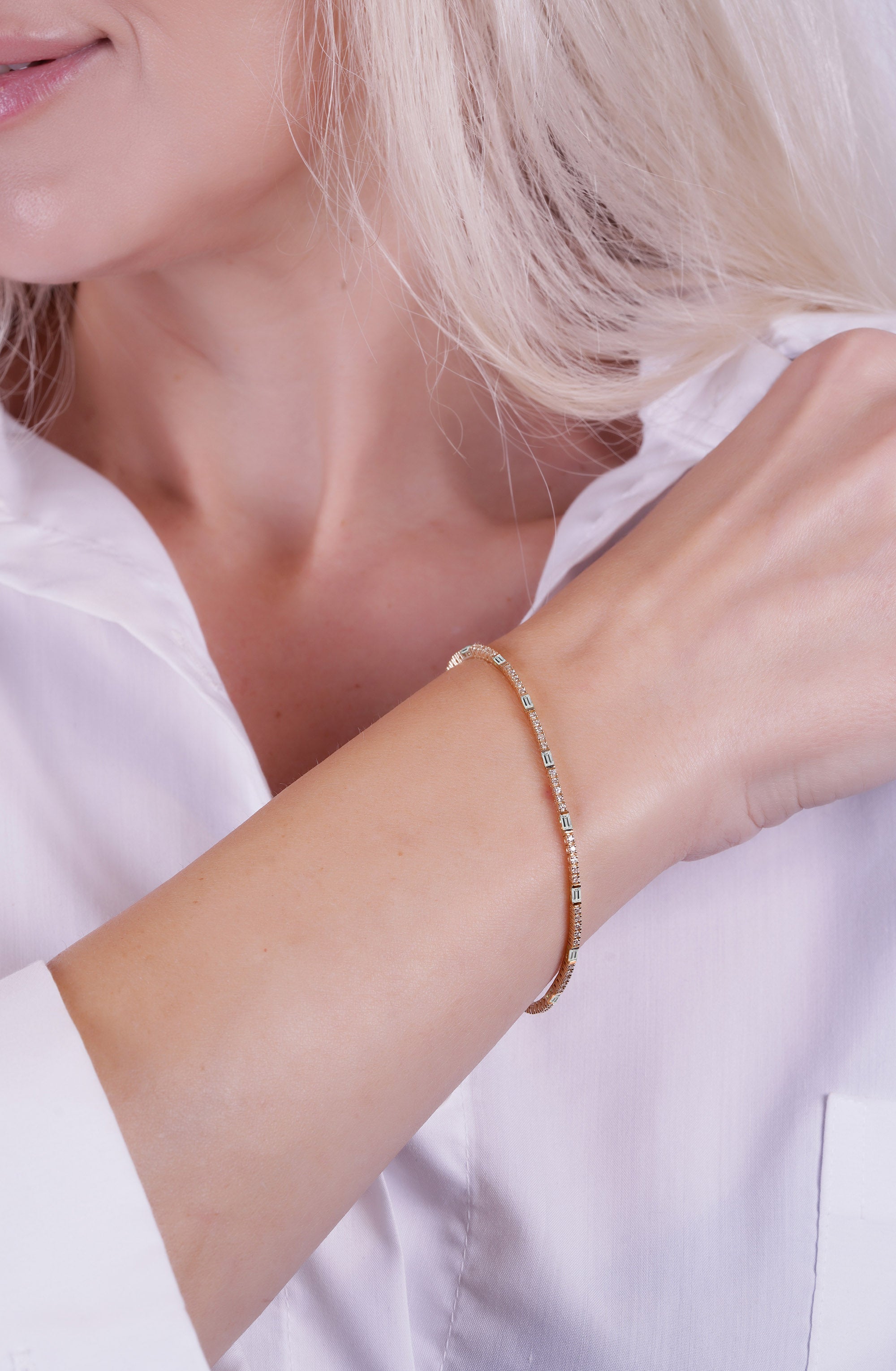 14K Gold White Sapphire Tennis Bracelet