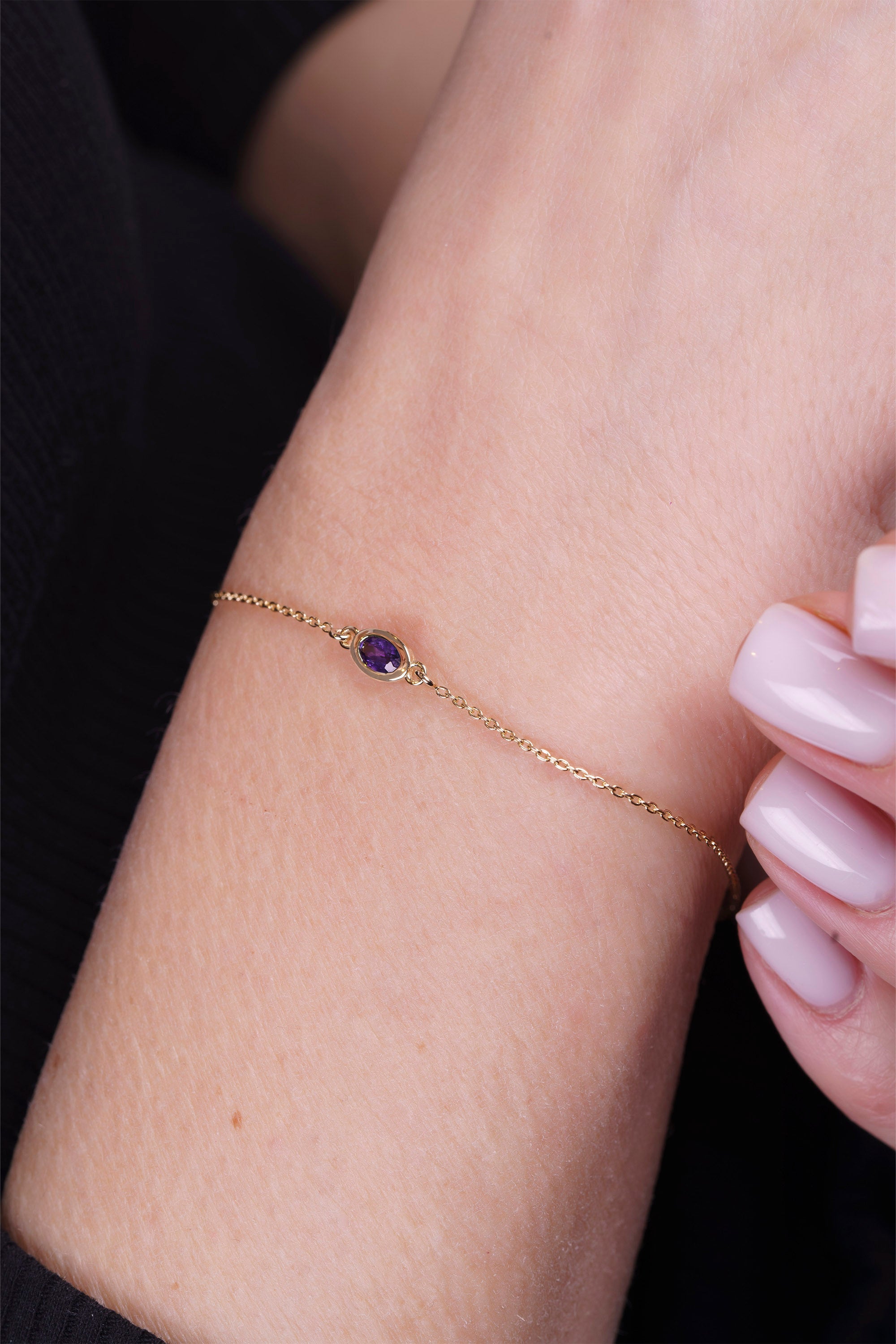 14K Gold Oval Amethyst Bracelet