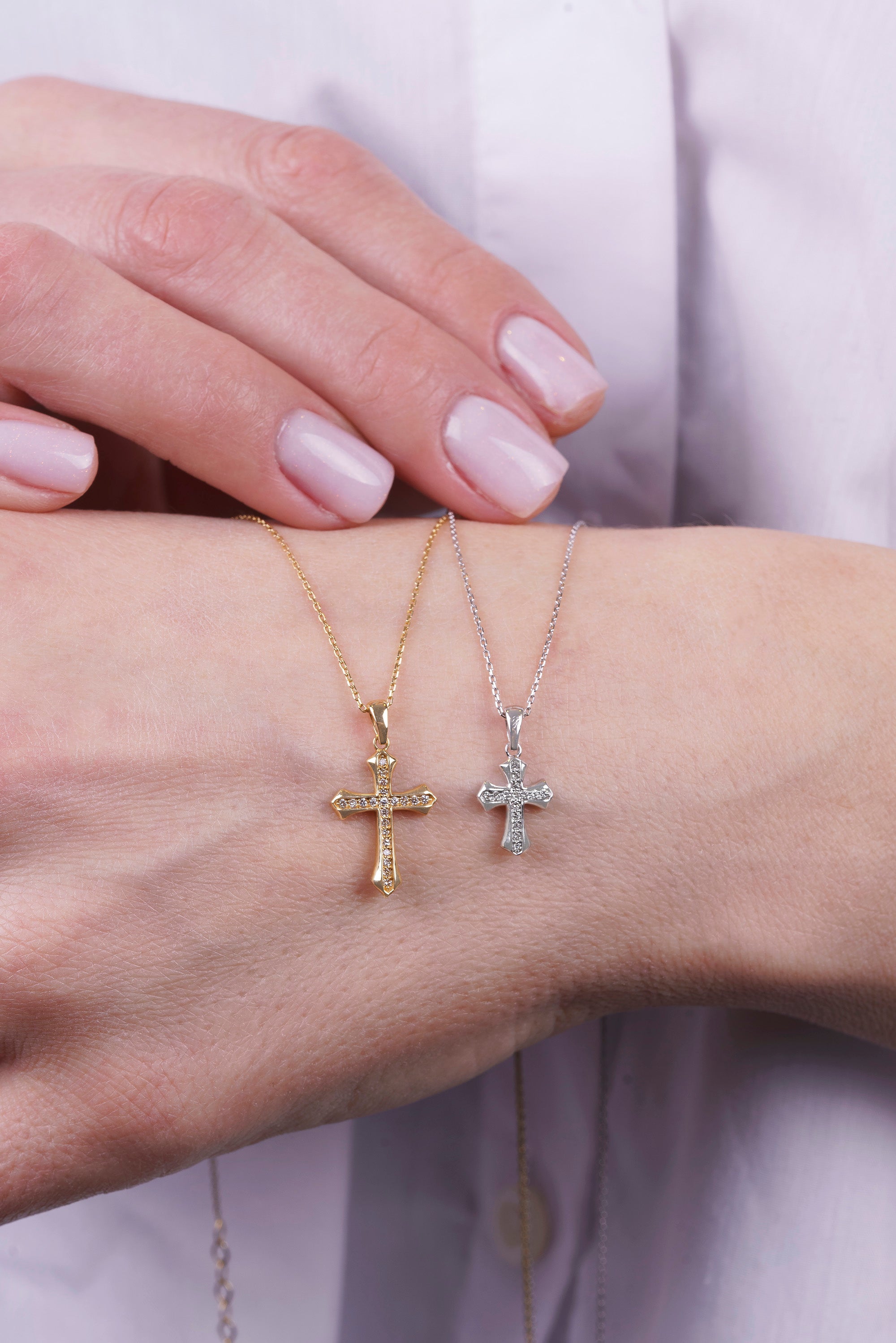 14K Gold Diamond Cross Necklace / Vintage Style Christian Pendant