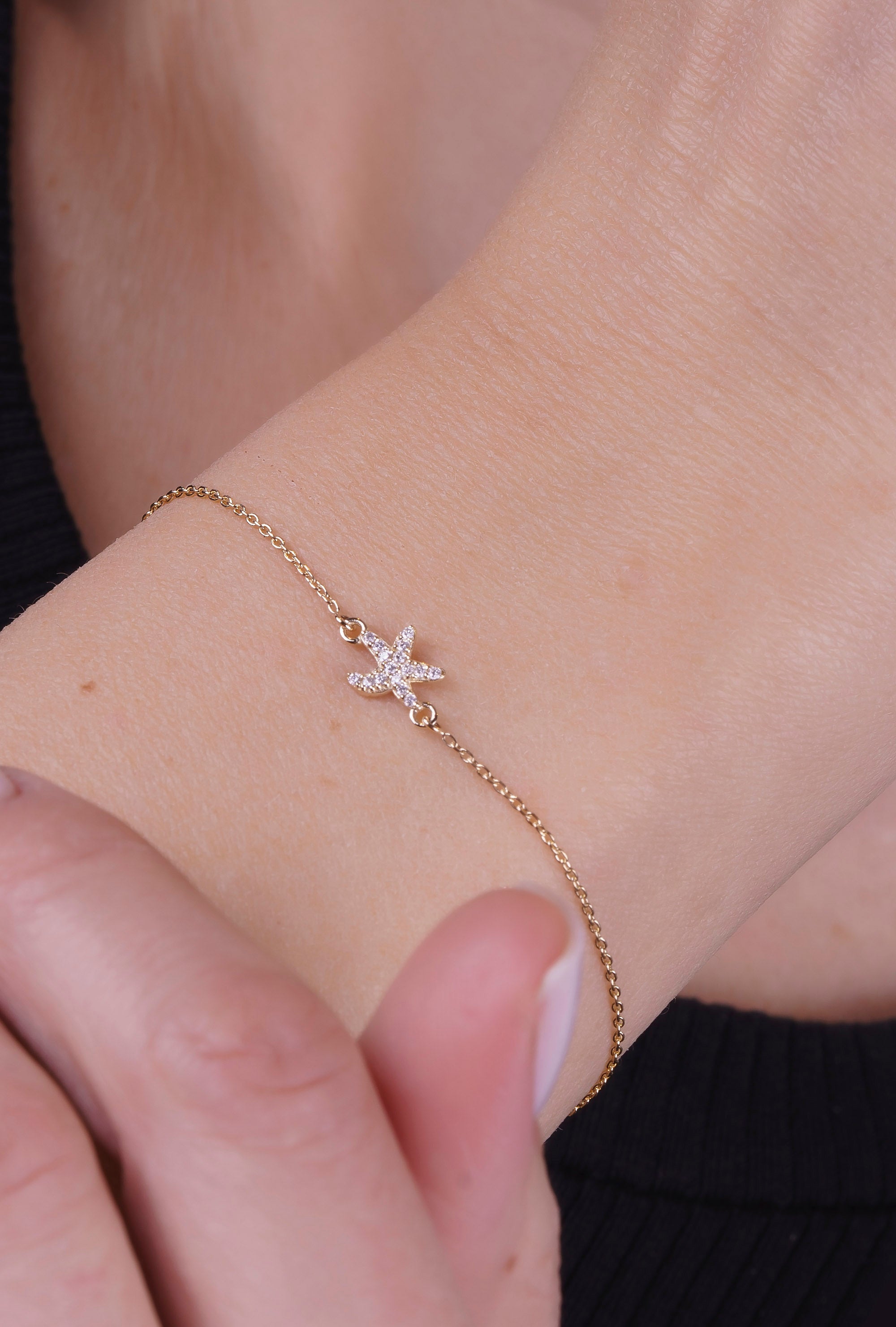 14K Gold Starfish Bracelet / Beach Jewelry