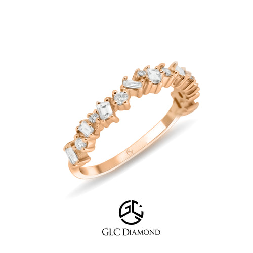 0,32 Carat Baguette and Round Cut Diamond Design Ring