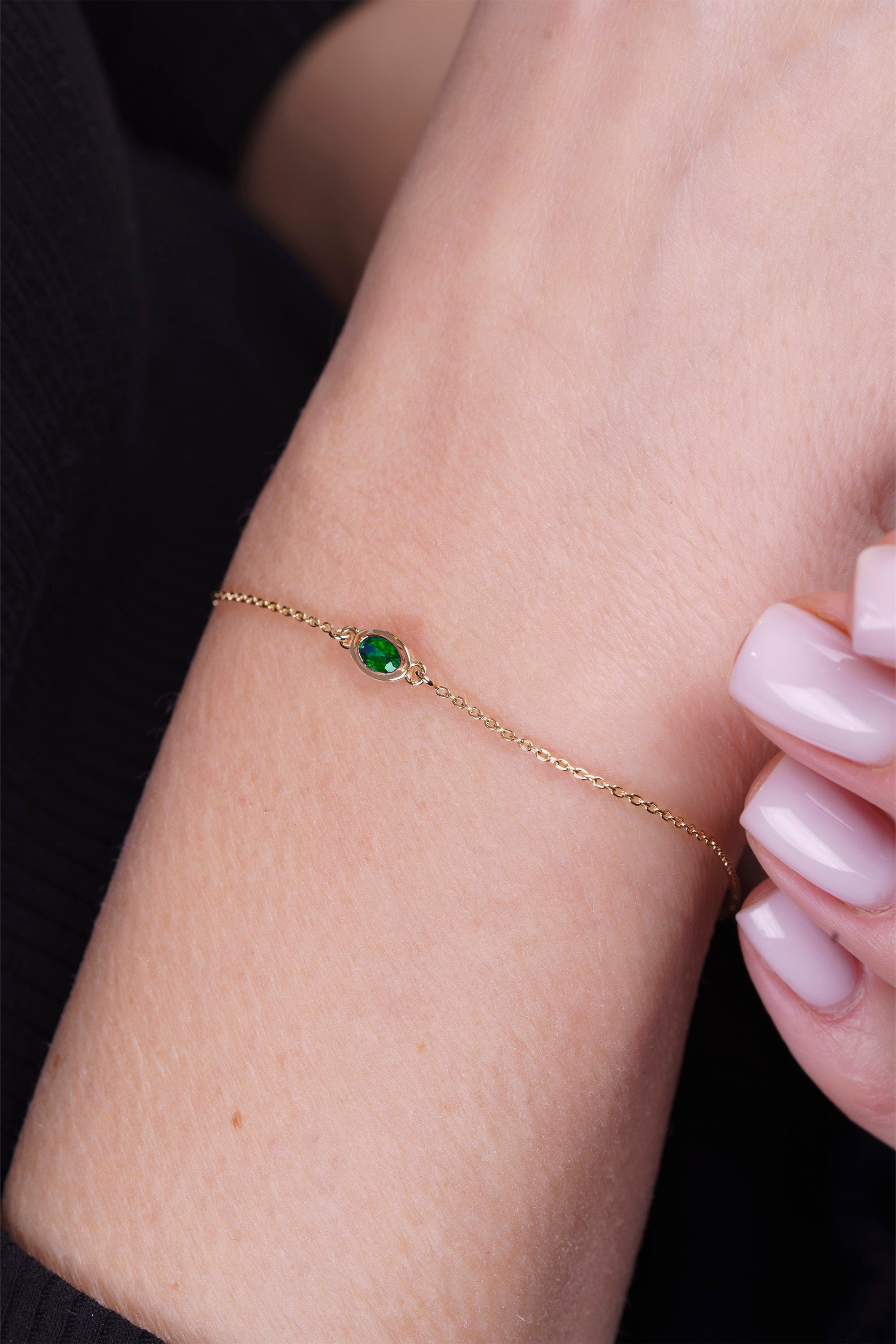 14K Gold Natural Oval Emerald Bracelet