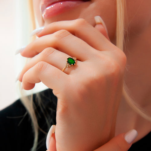 14K Solid Gold Oval Cut Emerald Ring