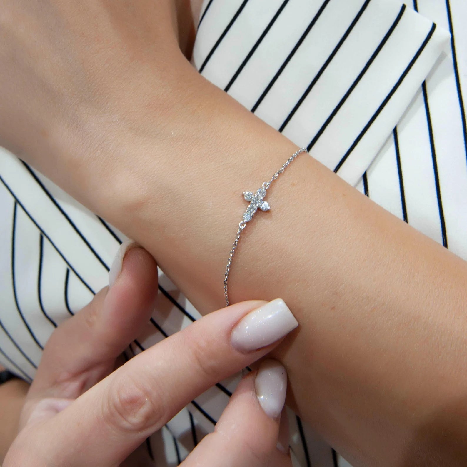 14K White Gold Diamond Cross Bracelet – Dainty Religious Jewelry