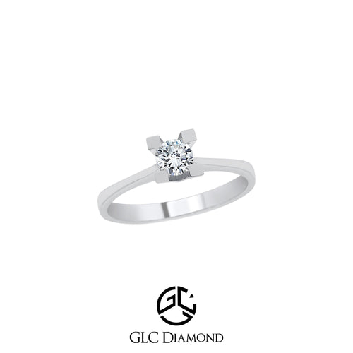 0,18 CT Dainty Solitaire Diamond Ring