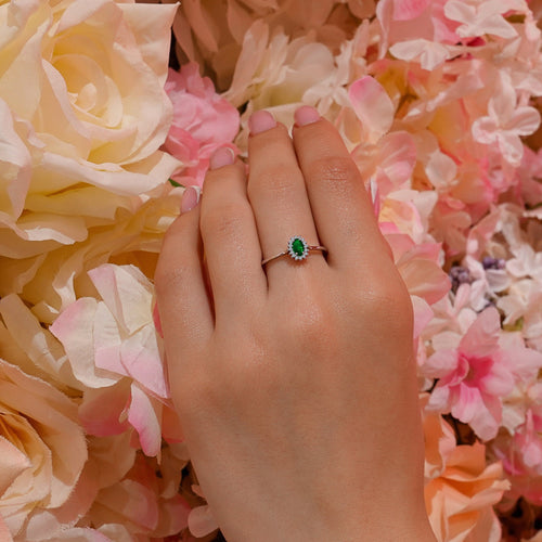 14k Solid White Gold Luxury Emerald Ring