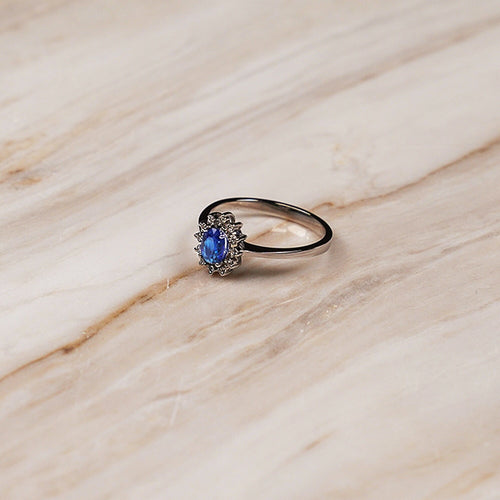 Brilliant Oval Cut Sapphire Ring