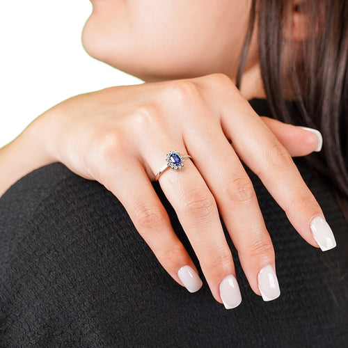 Brilliant Oval Cut Sapphire Ring