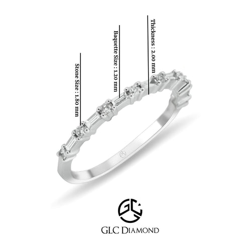 0,21 Ct. Baguette Cut Minimalist Band Ring